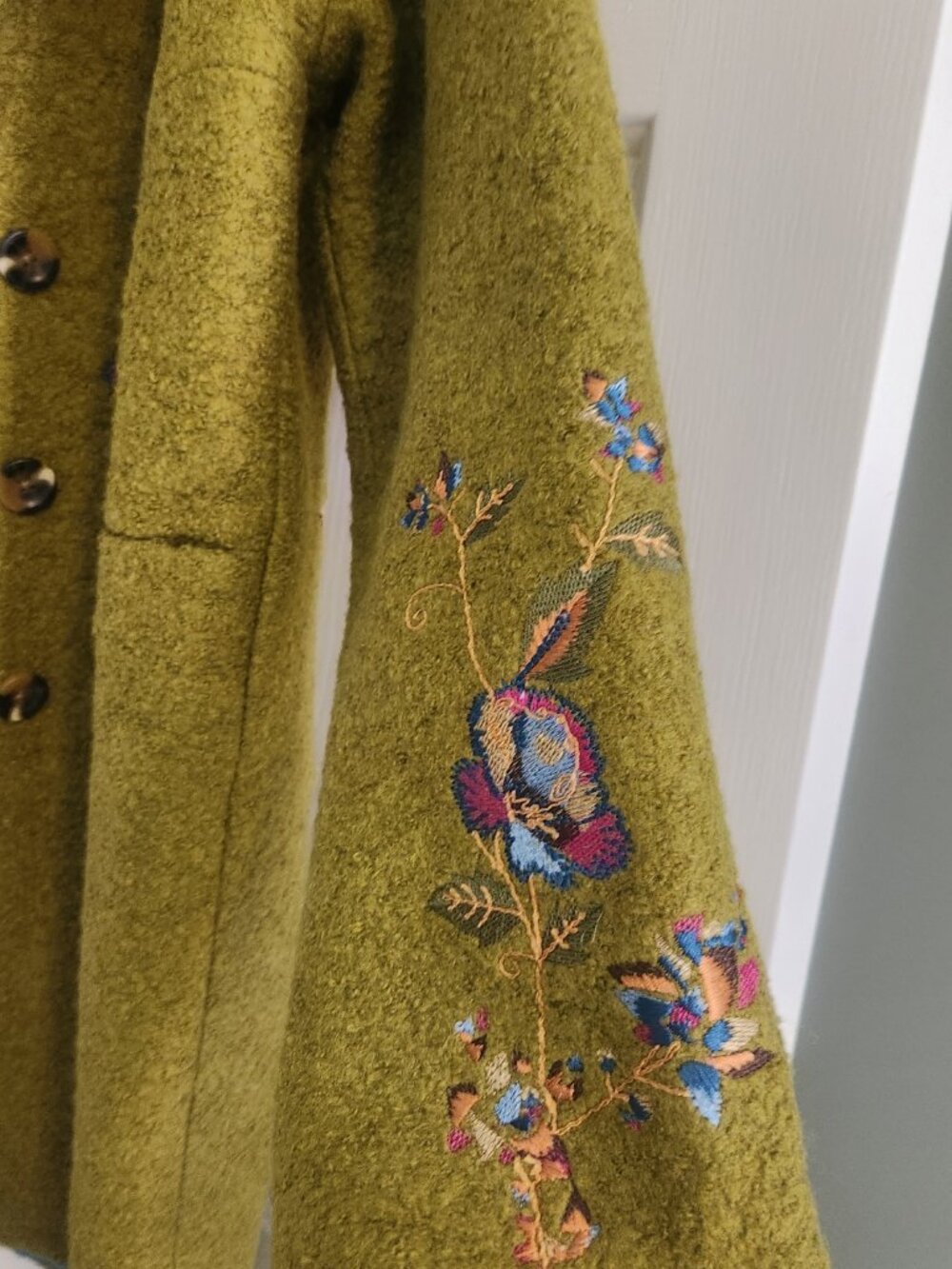 Sundance Woodland Fantasy Coat - Picture 4 of 6